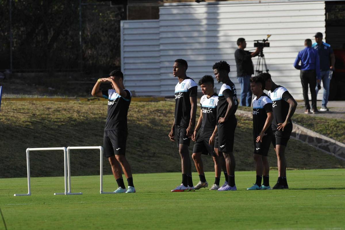 Mathías Vázquez se estrenó en la Selección de Honduras y Rueda se llevó una sorpresa en el entrenamiento