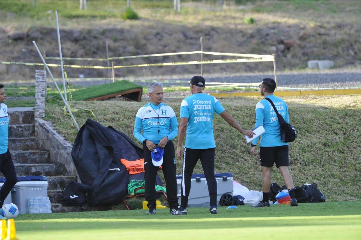 Mathías Vázquez se estrenó en la Selección de Honduras y Rueda se llevó una sorpresa en el entrenamiento
