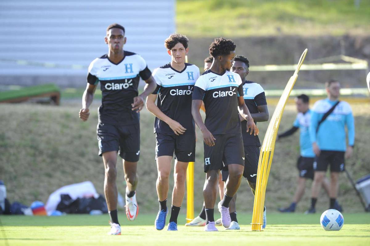Mathías Vázquez se estrenó en la Selección de Honduras y Rueda se llevó una sorpresa en el entrenamiento