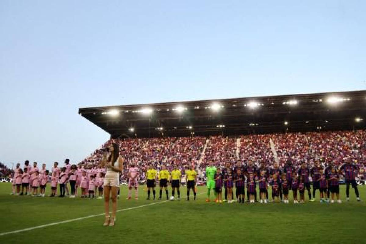 Un invitado de lujo, la fiesta con Raphinha y el look de Laporta: Así fue el estreno del Barca en su gira por Estados Unidos