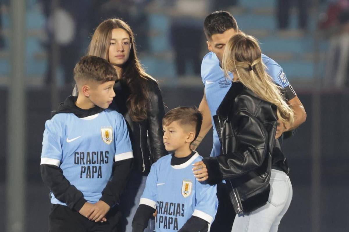 Así se despidió Luis Suárez de Uruguay y la aparición de Messi en el Centenario: “Hola, gordo...”