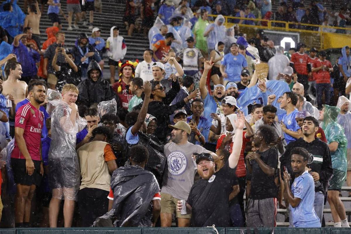 NO SE VIO EN TV: La verdadera melena de Haaland, el consejero y el intruso que entró sin ropa en el Manchester City-Bayern Múnich