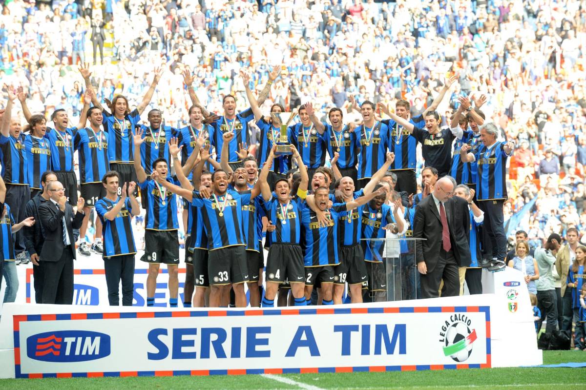 La exclusiva lista a nivel mundial de los 18 clubes que se coronaron campeones en su Centenario: ¿Se meterá Marathón?