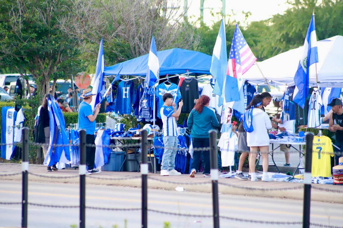 FOTOS: El principiante en la Selección de Honduras, los sacrificados y ambientazo en Houston con los salvadoreños