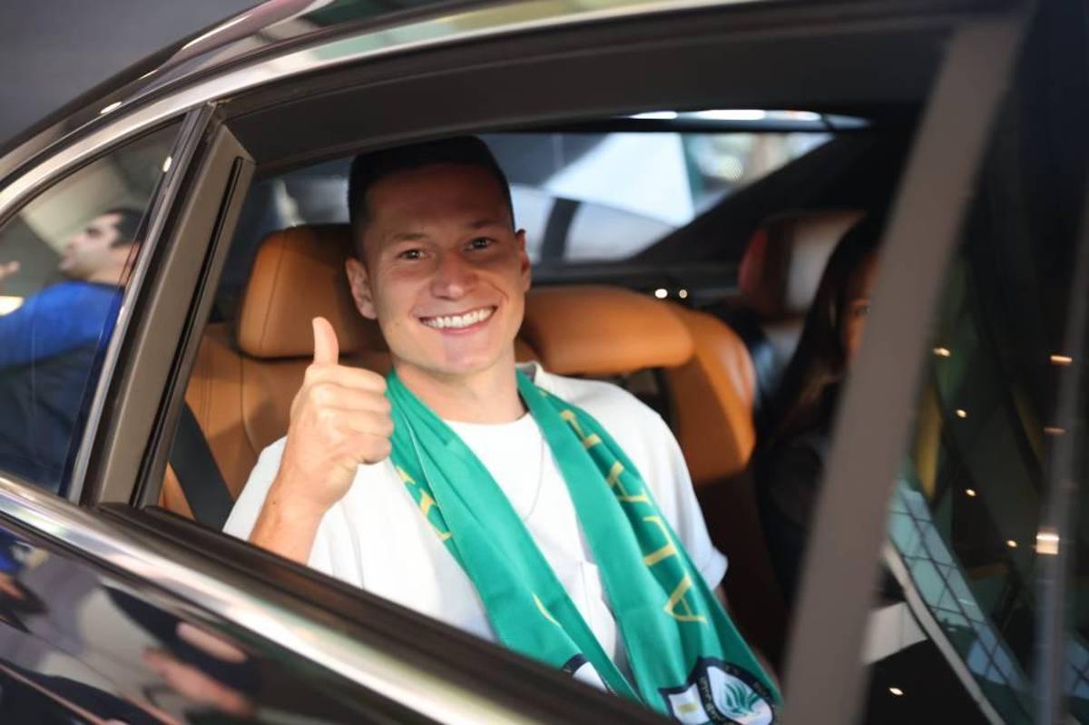 Se marchó del PSG tras seis años y en un acto de total franqueza lo admite: “Me fui por dinero”