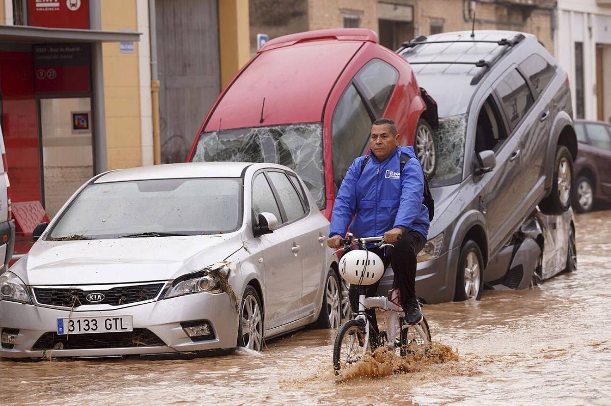 La trágica tormenta en Valencia: el número de muertos y el drama de ex futbolista del Real Madrid que causa indignación