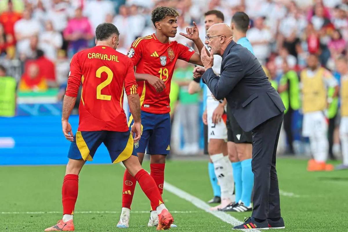 La decisión que tomó la selección de España sobre Dani Carvajal tras la pelea con Lamine Yamal: Se queda en...