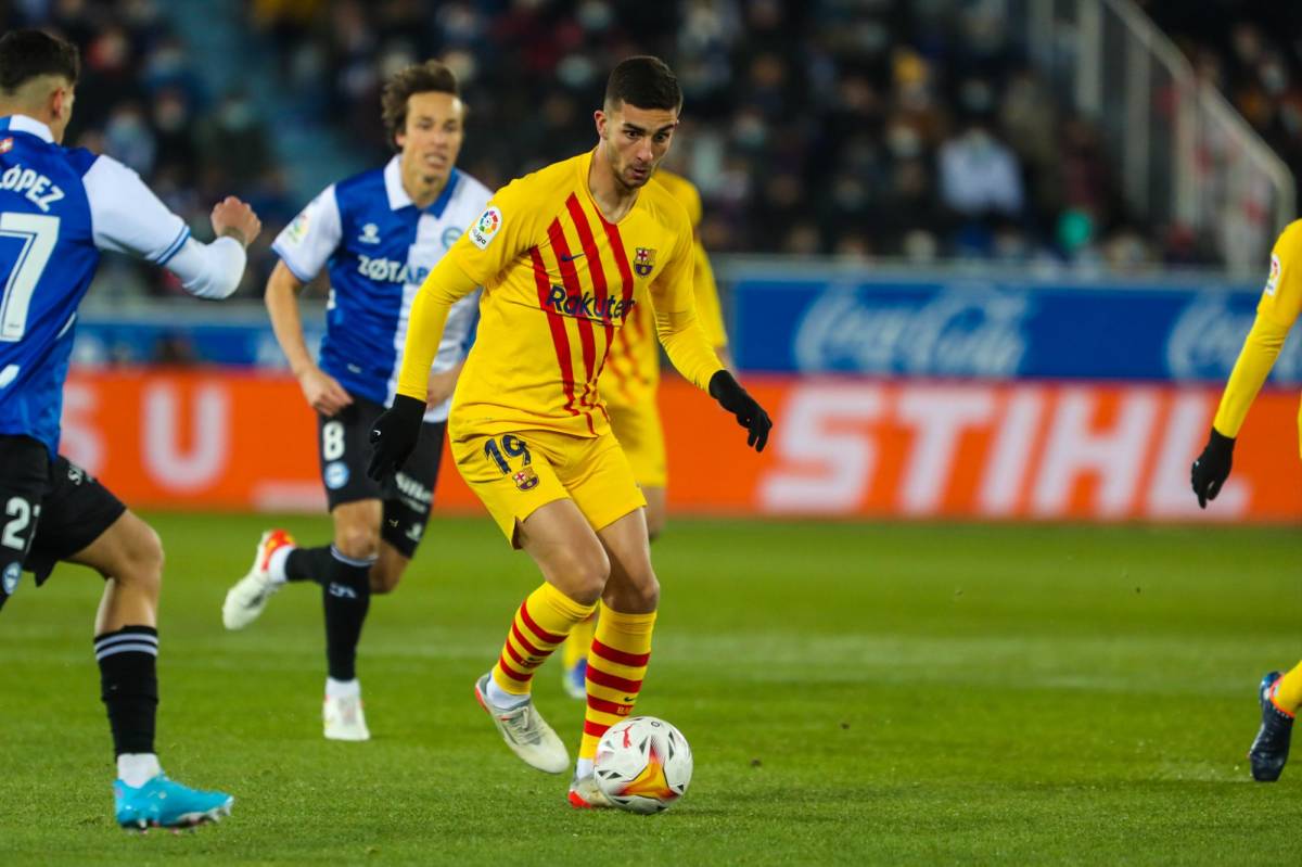 ¡Respira Xavi! Frenkie De Jong le salvó las papas al Barcelona que derrotó al Alavés en la Liga Española