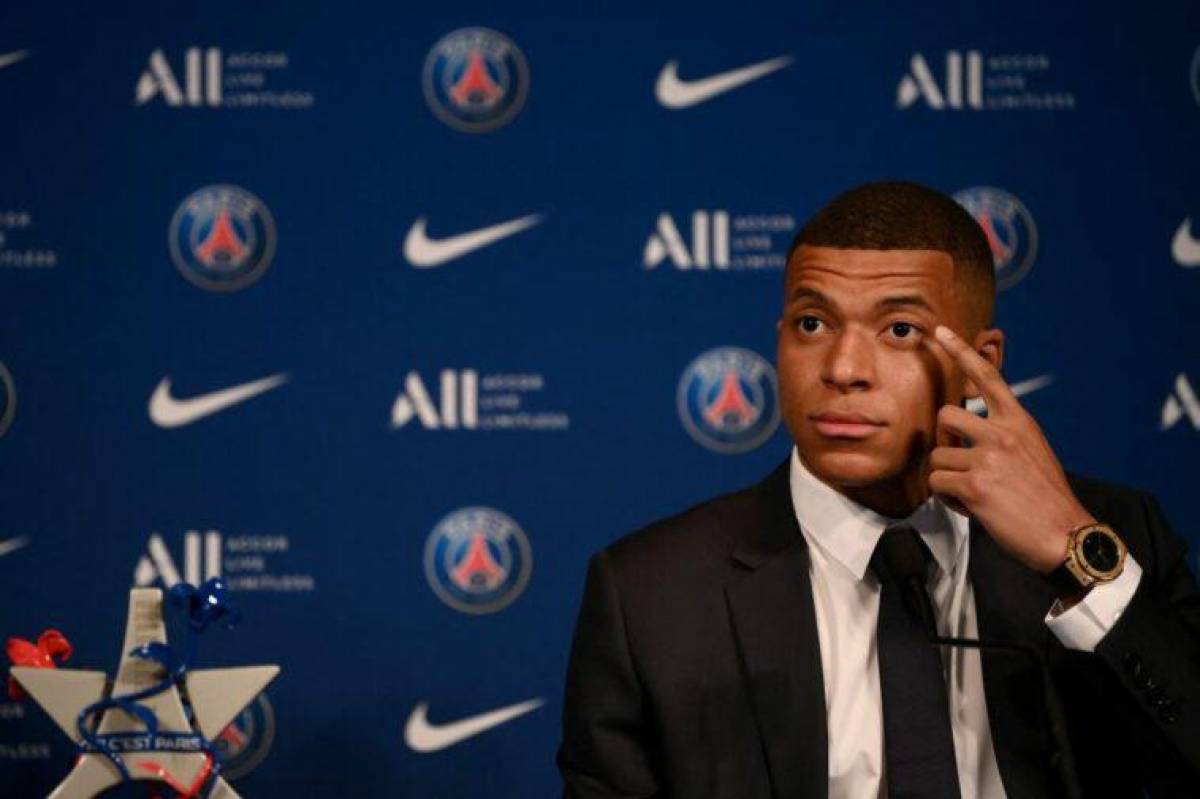 Sale a la luz el nuevo contrato millonario de Mbappé con el PSG: El más caro de la historia ¿Influyó Messi en la decisión final?