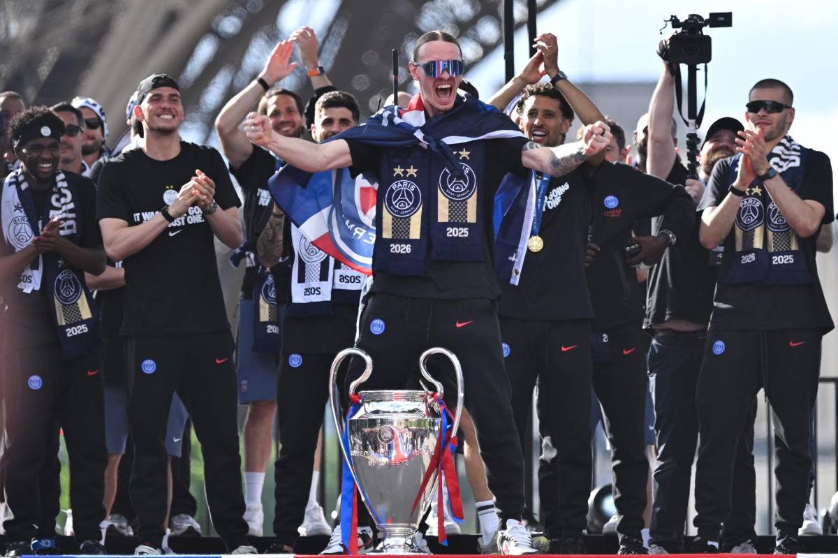 Luis Enrique se desata: la locura en París por el título del PSG en Champions