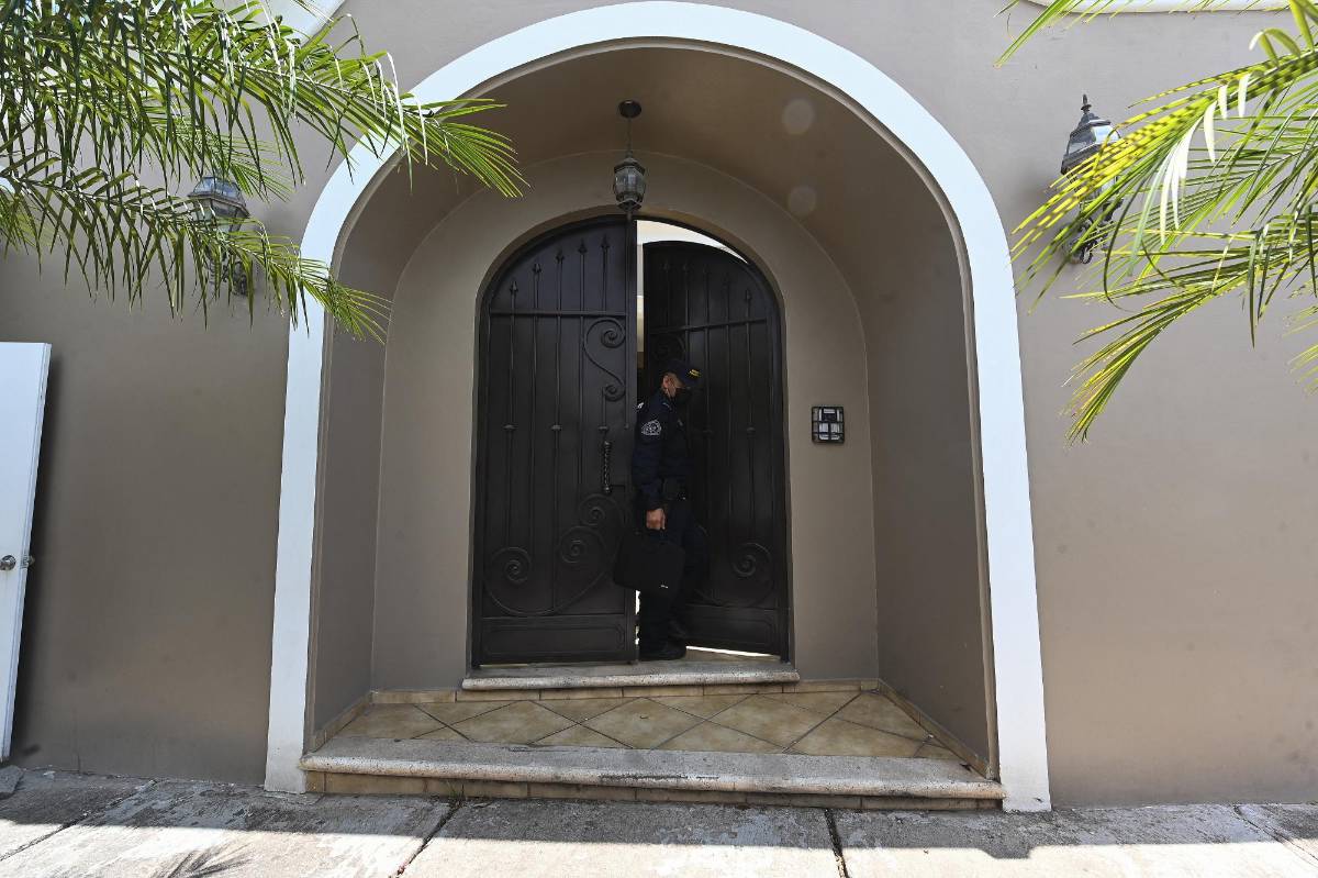 Propiedades, autos y productos financiero: Los 33 bienes que le incautaron al ex presidente de Honduras Juan Orlando Hernández