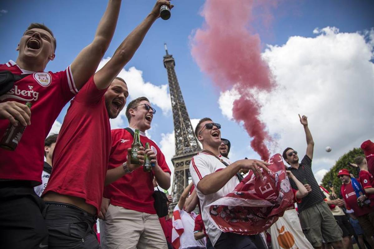 Ambientazo en París por la gran final de la Champions League; los ‘recaditos’ de la afición del Real Madrid para Mbappé