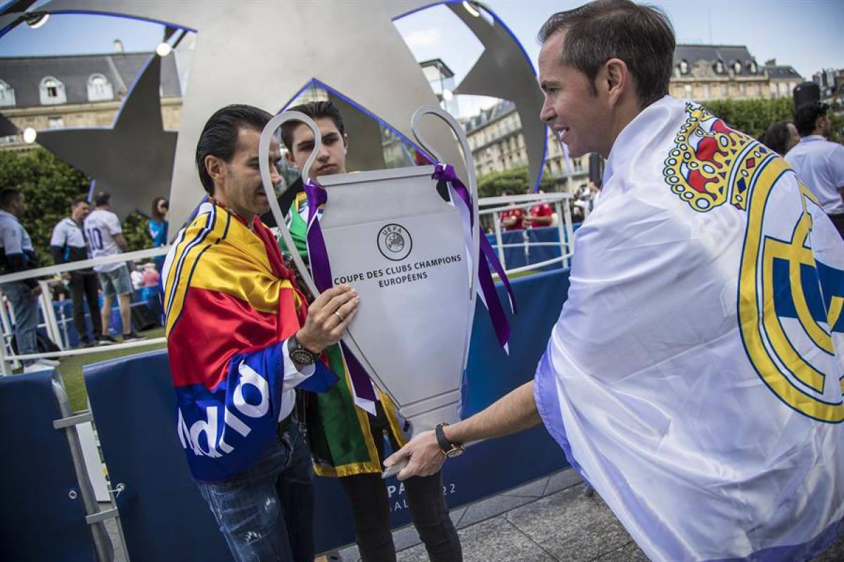 Ambientazo en París por la gran final de la Champions League; los ‘recaditos’ de la afición del Real Madrid para Mbappé