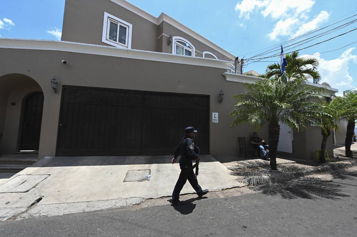 Propiedades, autos y productos financiero: Los 33 bienes que le incautaron al ex presidente de Honduras Juan Orlando Hernández