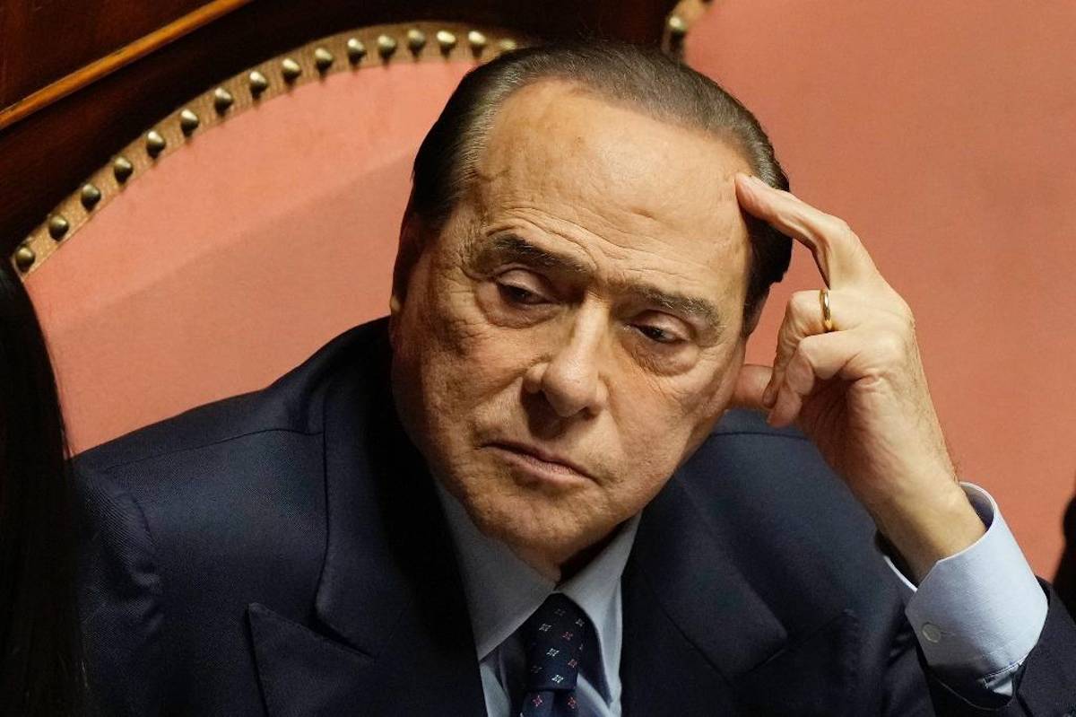 La repugnante frase que dejó Silvio Berlusconi la noche que rechazó a Wanda Nara: Pagó 150 mil euros por verla
