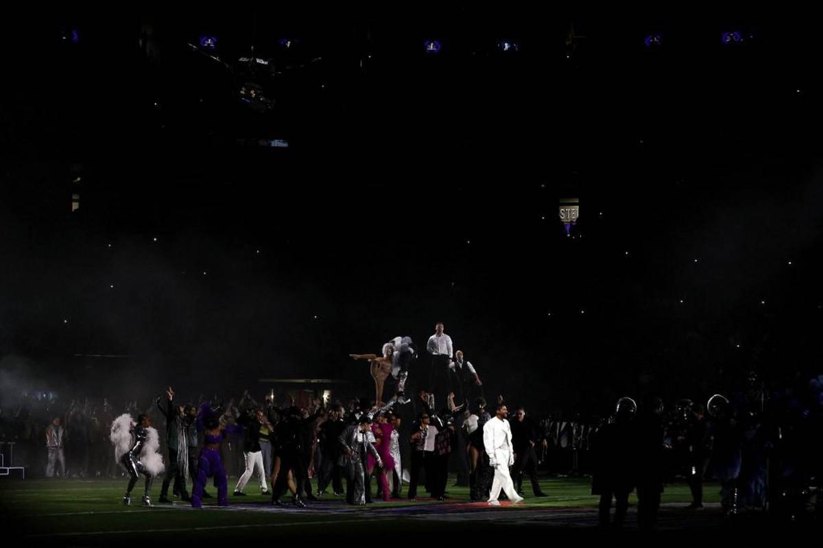 FOTOS: Usher y su espectacular ‘half-time show’ en el Super Bowl; los invitados estrellas y el regalo especial