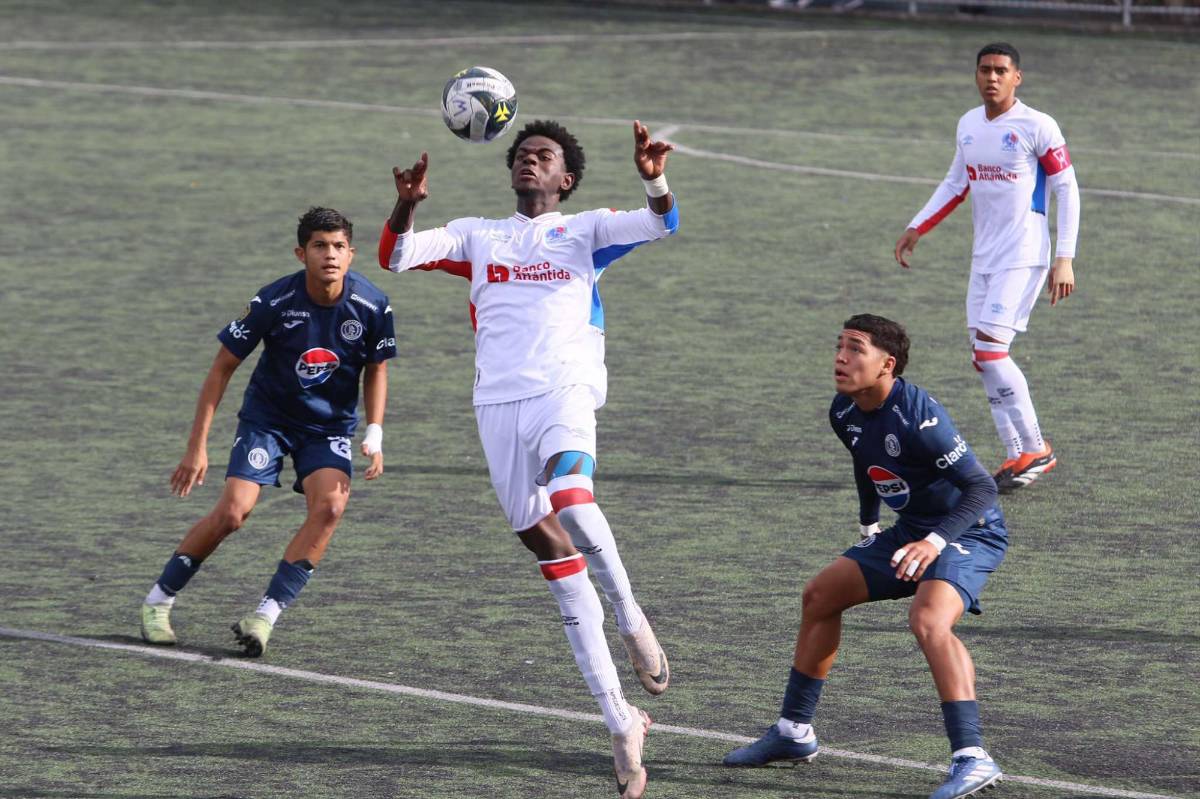 Goles, sorpresas e invitados: así se vivió el primer pulso de la gran final del torneo de reservas entre Motagua y Olimpia