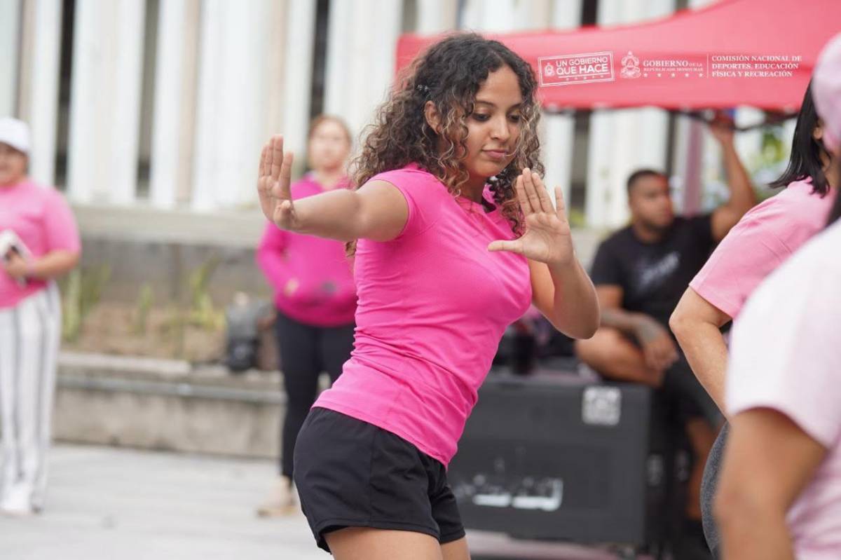 ¡Bailando por la vida! CONDEPOR celebra el Zumbafest Rosa contra el cáncer de mama