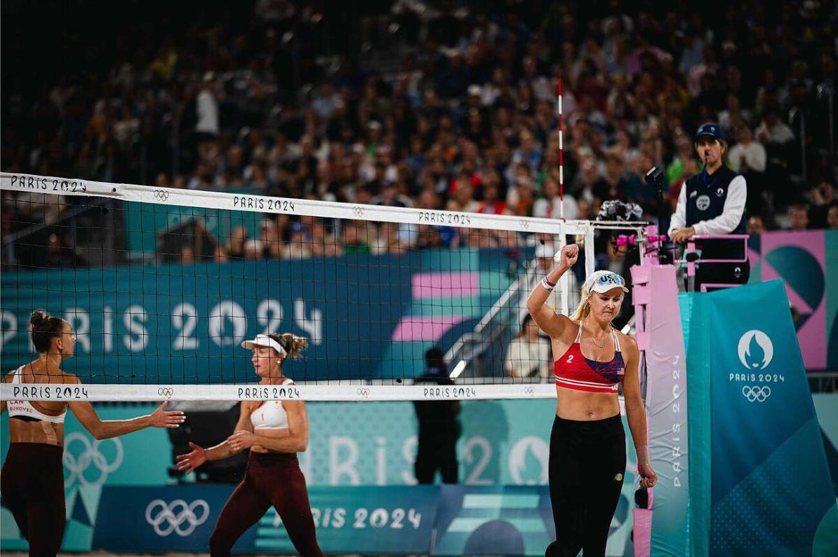El llamativo contraste de la vestimenta en el voleibol de playa en los Juegos Olímpicos París 2024