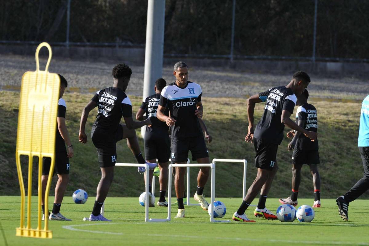 Mathías Vázquez se estrenó en la Selección de Honduras y Rueda se llevó una sorpresa en el entrenamiento