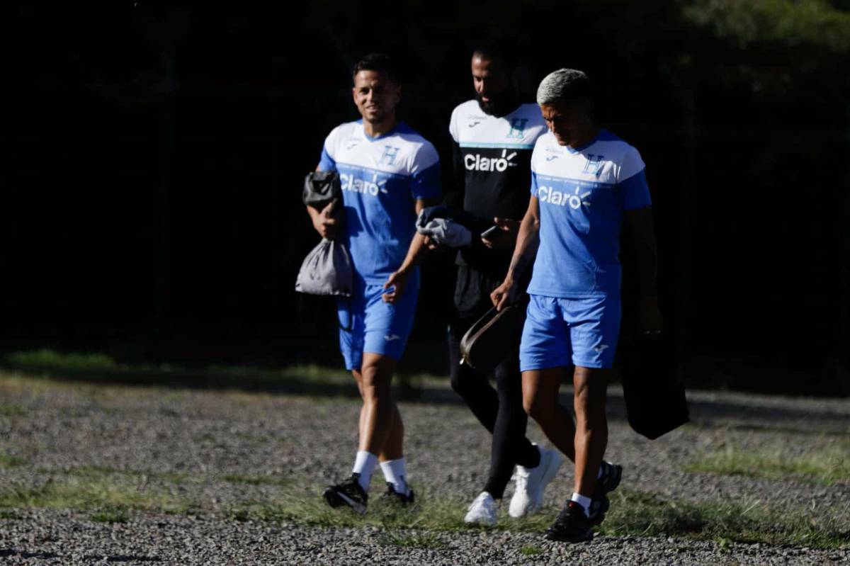 Honduras ya se entrenó con dos legionarios: La visita que sorprendió en la 'H' y, ¿se le fue la mano a Menjívar?