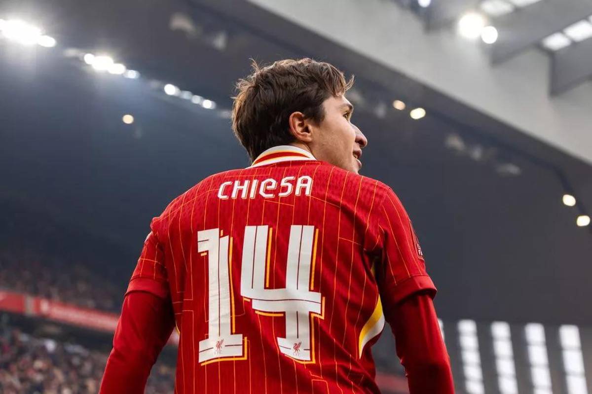 Hansi Flick se carga a figura del Barcelona y el anuncio de Cristiano Ronaldo; bomba en Arabia Saudita