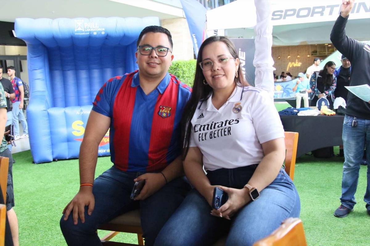 Caras largas, burlas, celebraciones y un “ahorcado”... ¡así se vivió el clásico Real Madrid vs Barcelona en el estadio virtual de DIEZ!