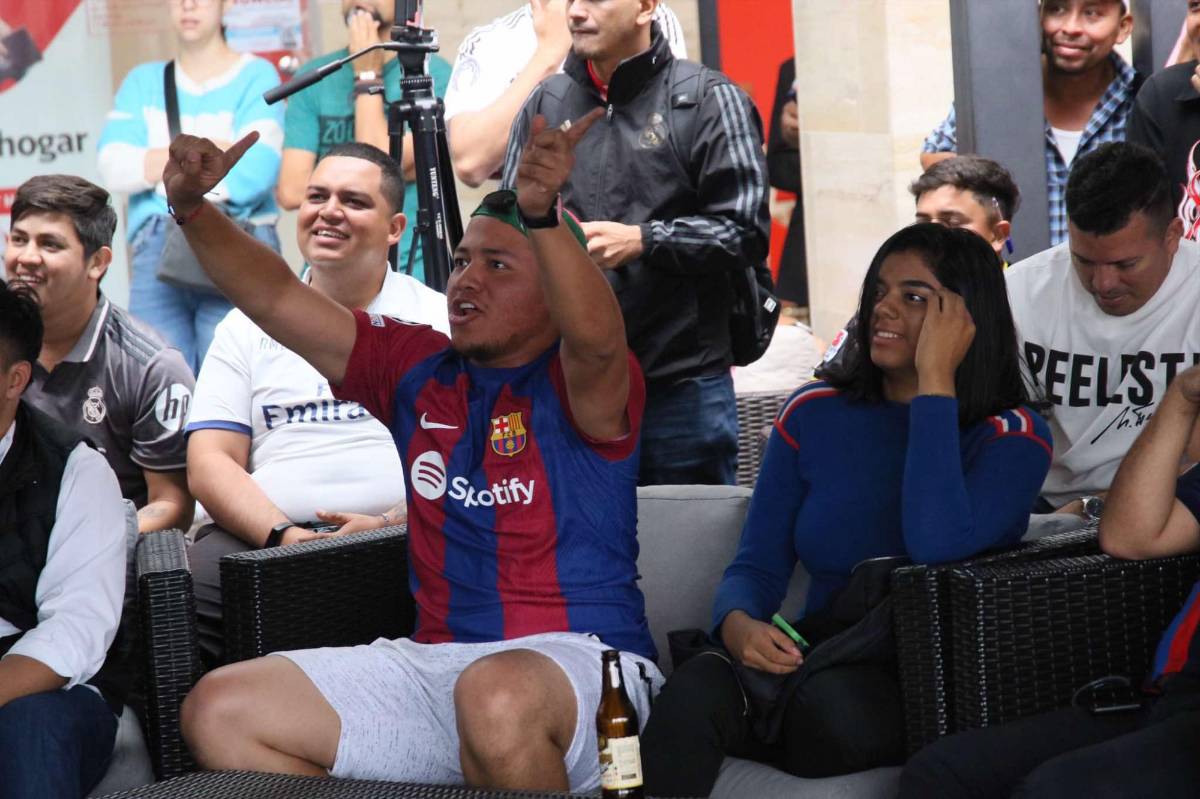 Caras largas, burlas, celebraciones y un “ahorcado”... ¡así se vivió el clásico Real Madrid vs Barcelona en el estadio virtual de DIEZ!