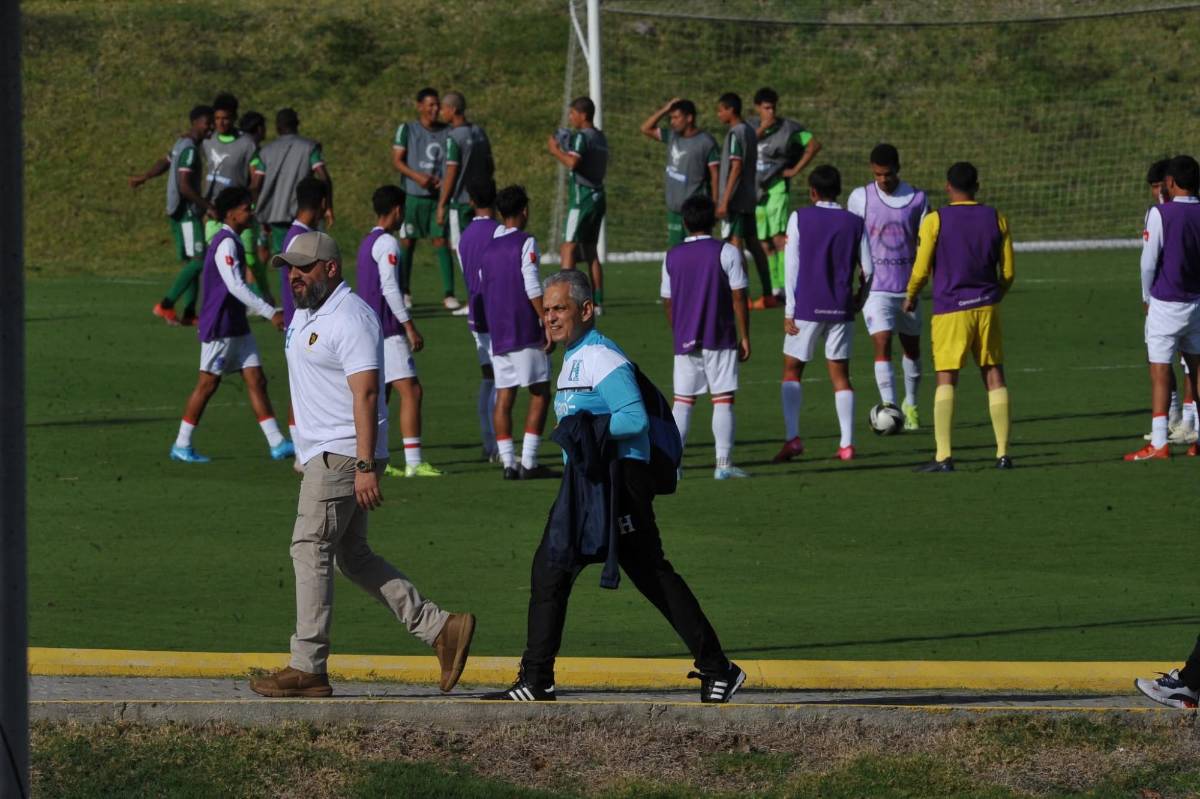 Mathías Vázquez se estrenó en la Selección de Honduras y Rueda se llevó una sorpresa en el entrenamiento