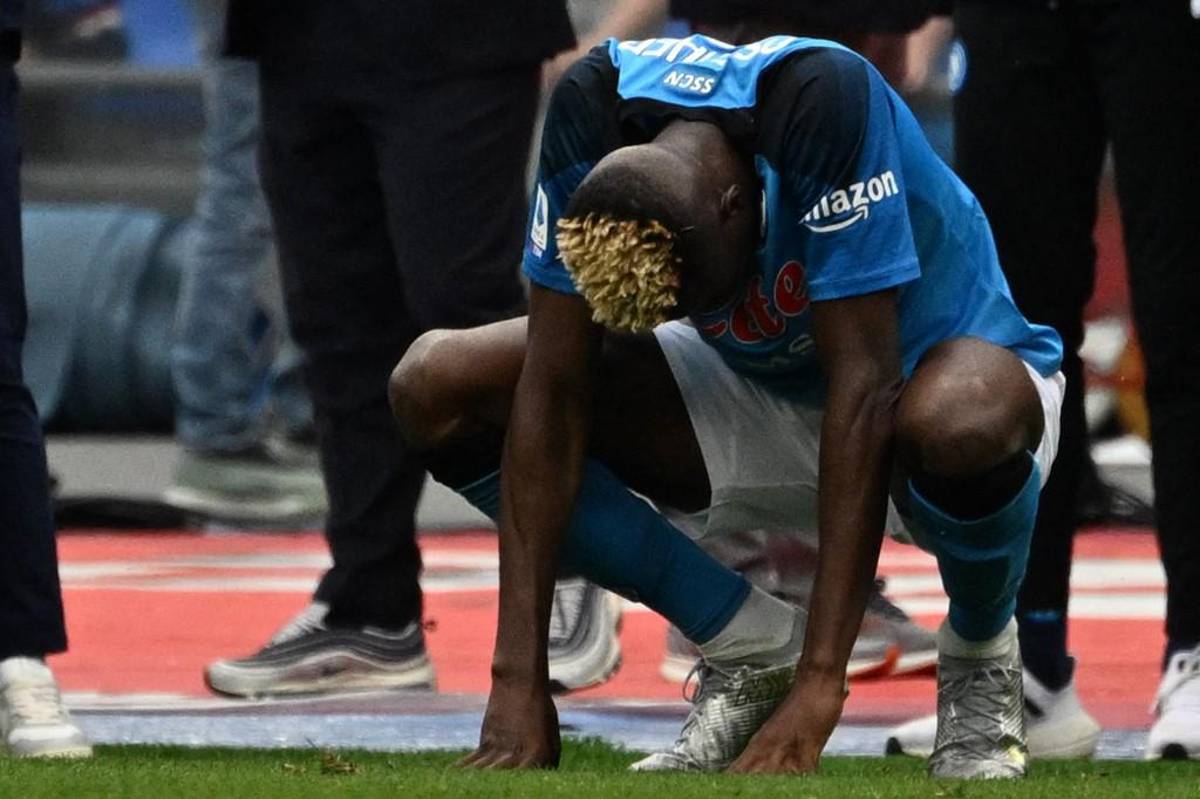 Se quedaron con la fiesta hecha: las duras fotos del día que Napoli falló en coronarse campeón de Italia; Osimhen llorando
