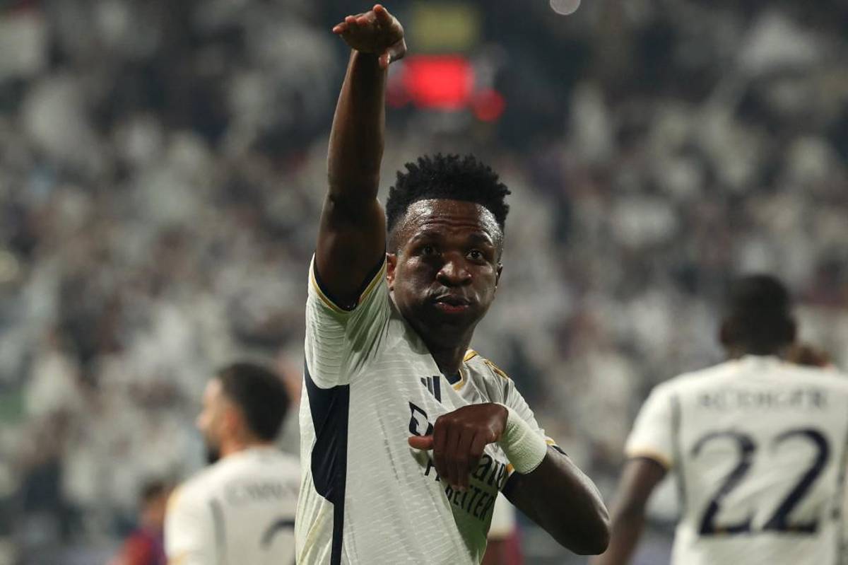 El show de Vinicius y recuerda a Cristiano Ronaldo; Real Madrid se mofa del Barcelona tras ganar la Supercopa de España