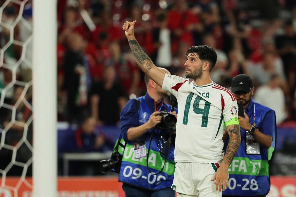 Sensibles imágenes en la Eurocopa 2024: Así quedó jugador de Hungría tras golpe en la cabeza y la lesión que sufre