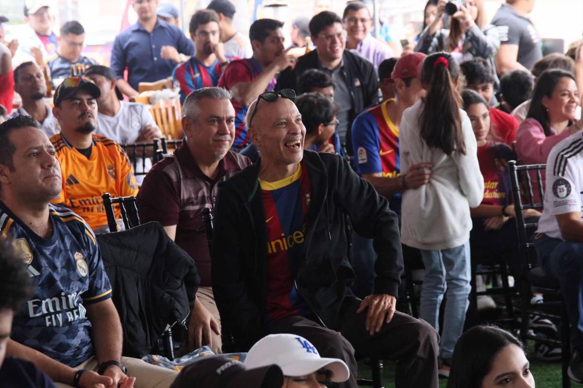 Caras largas, burlas, celebraciones y un “ahorcado”... ¡así se vivió el clásico Real Madrid vs Barcelona en el estadio virtual de DIEZ!