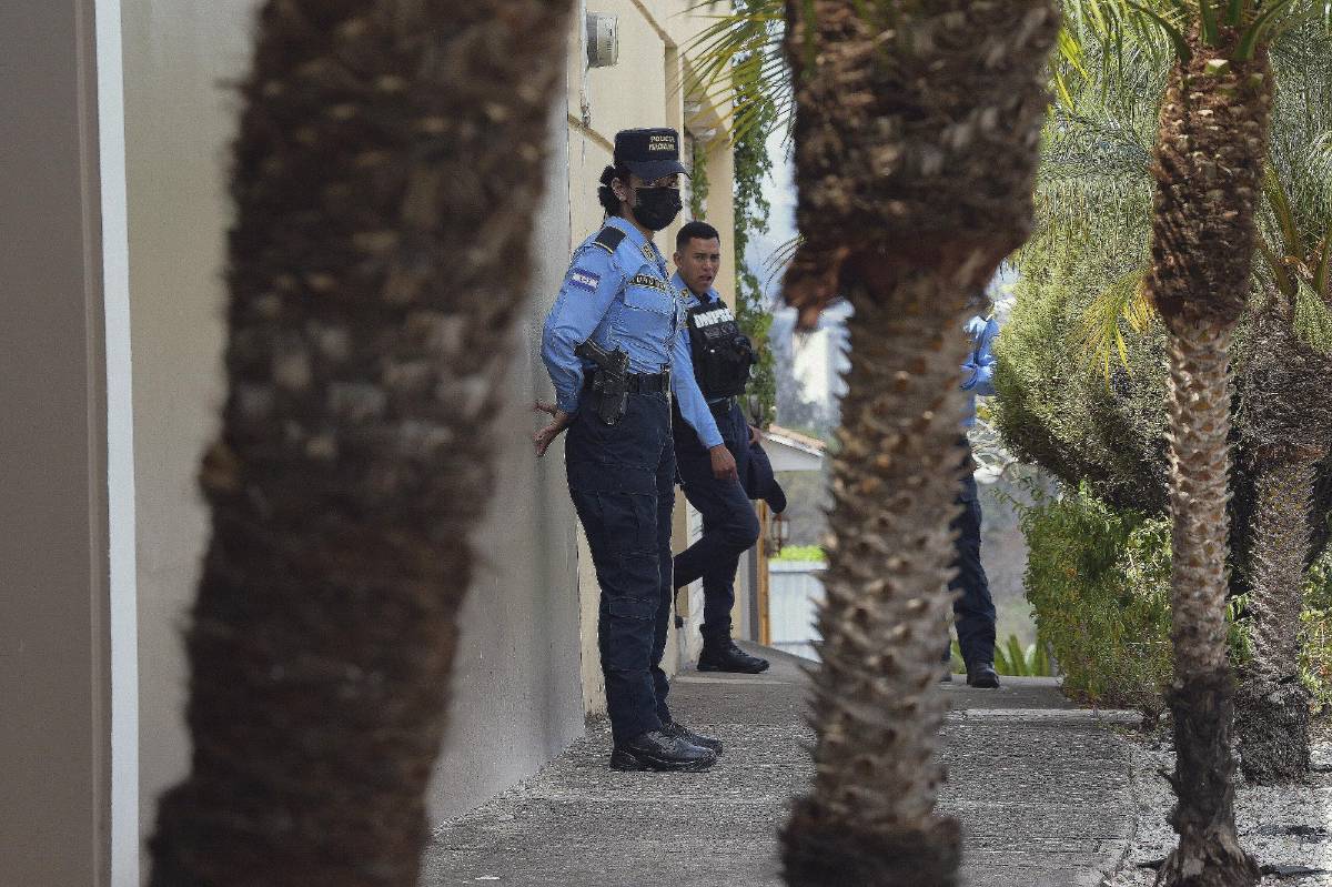 Propiedades, autos y productos financiero: Los 33 bienes que le incautaron al ex presidente de Honduras Juan Orlando Hernández