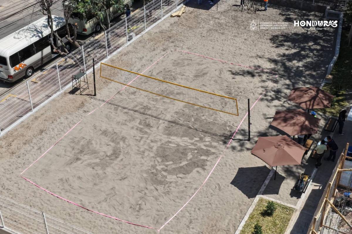 Villa Olímpica luce renovada: CONDEPOR mejora cancha de voleibol de playa