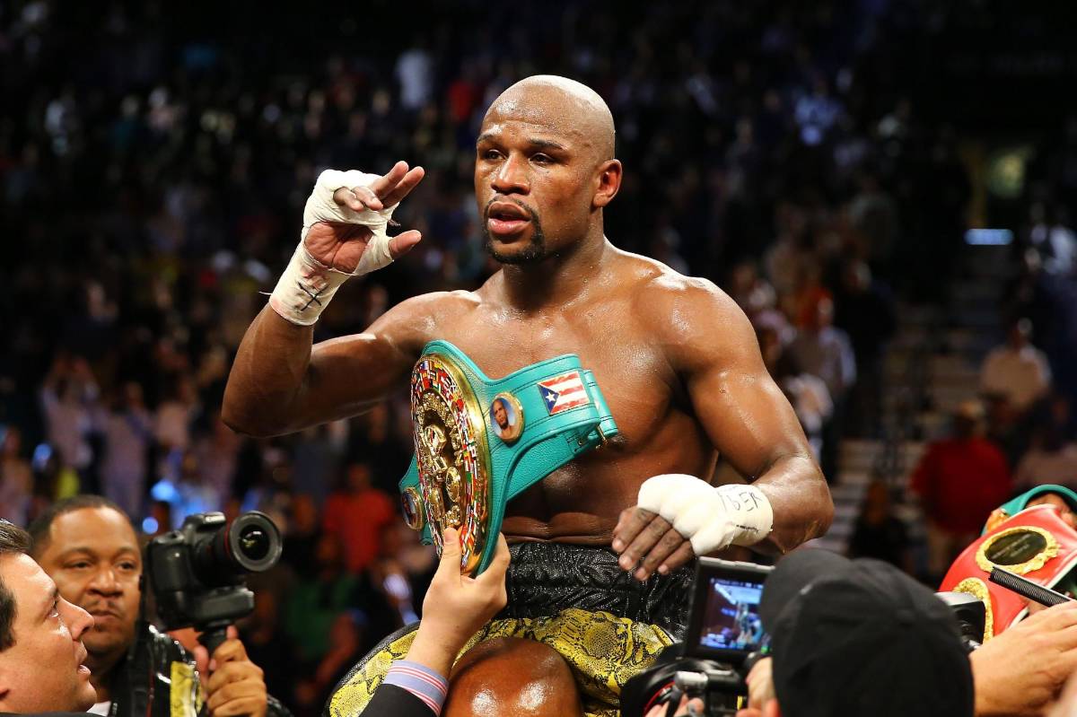 El dineral que ganó Floyd Mayweather por la derrota del 'Canelo' ante Crawford: su patrimonio al descubierto