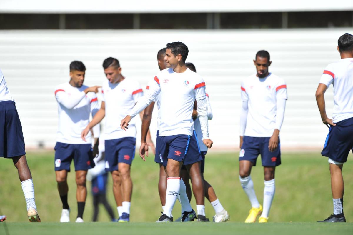 Patón Mejía llegó a despedirse: Así fue el entrenamiento del Olimpia sin una de sus figuras, ¿Qué hizo Troglio?