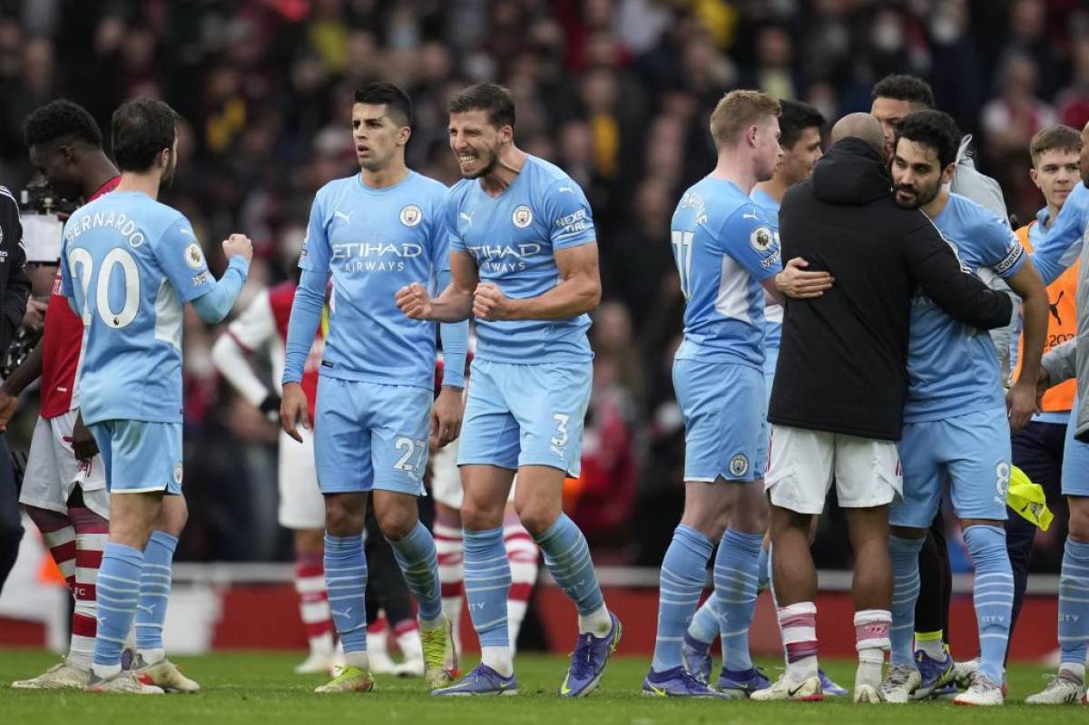 El potente once del Manchester City con Haaland: super equipo por posición, cambios de lujo y los mil millones de plantilla