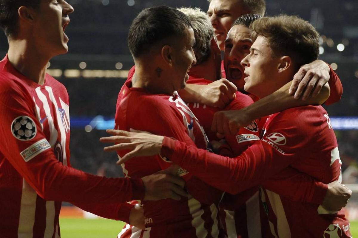 FOTOS: La tristeza de Luis Palma, Honduras presente y la petición de aficionado en el Atlético - Celtic