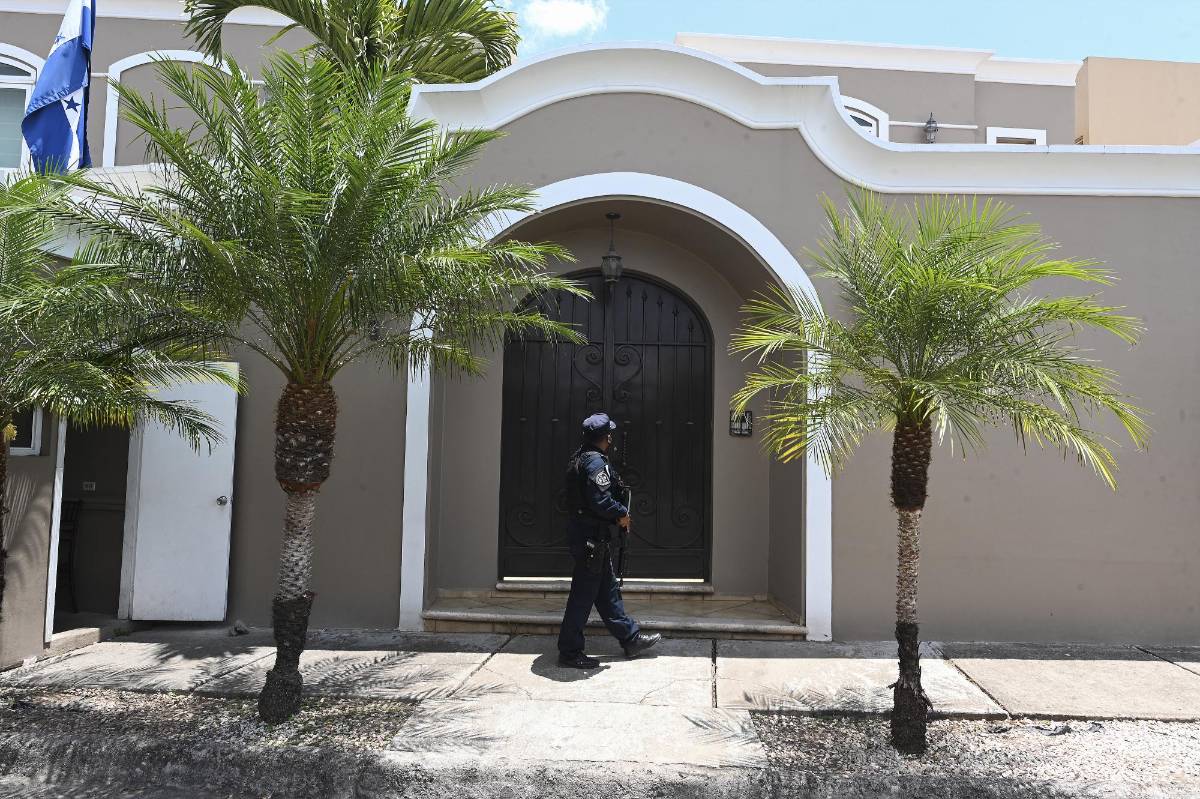 Propiedades, autos y productos financiero: Los 33 bienes que le incautaron al ex presidente de Honduras Juan Orlando Hernández