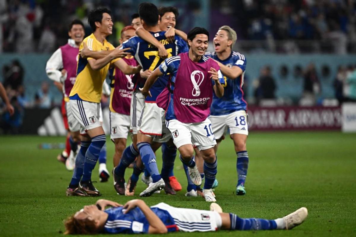 La algarabía de Japón tras bajarse a España en el Mundial; Alemania y Costa Rica quedaron golpeadas por la eliminación