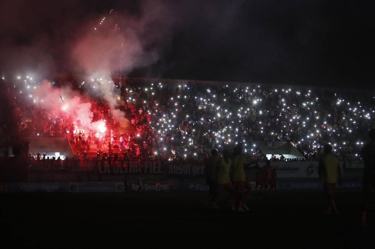 Bengston enfurecido, Troglio con dardazo y la decisión que tomó Olimpia: lo que pasó tras el apagón en Choluteca