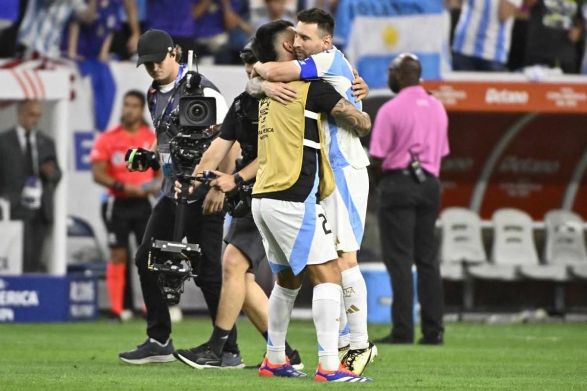 Copa América 2024: Messi falló penal, el show del Dibu Martínez y así festejó Argentina el sufrido pase a semifinales
