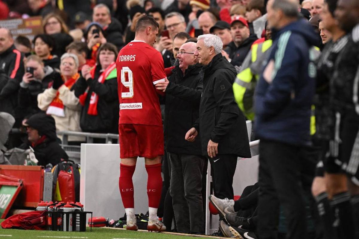 Eriksson sabe que morirá pronto, pero antes cumplió su sueño en el Liverpool: el gran gesto de Jurgen Klopp