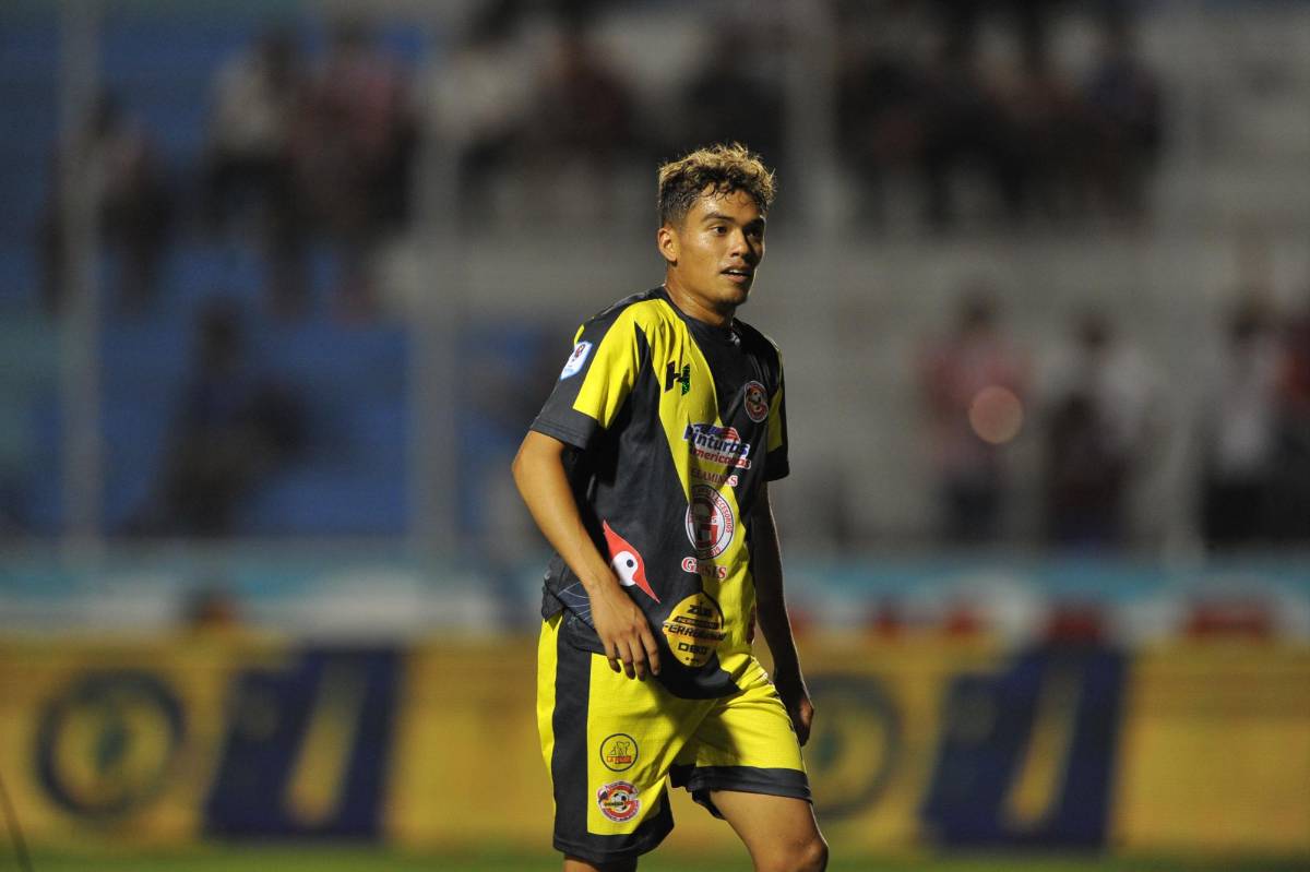 Tilguath hizo debutar a su pequeño en Liga: ¡Otros casos de padres que dirigieron a sus hijos en la primera de Honduras!