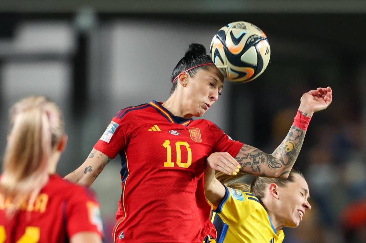 ¿Quién es Jenni Hermoso, la futbolista a la que besó Rubiales? Su relación con Putellas, juega en México y la “más amada” en España