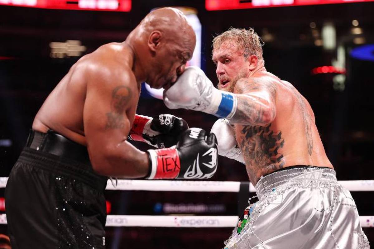 Así fue el triste regreso de Mike Tyson al boxeo: molido a golpes por Jake Paul y el gesto de su rival antes de terminar la pelea
