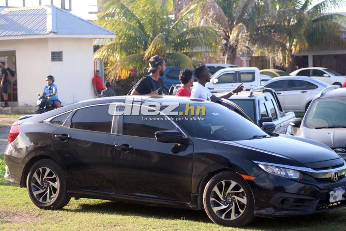 ¡Looks y el lujoso regalo de Romell Quioto a su mamá! Las imágenes del partido benéfico en el complejo Wilson Palacios