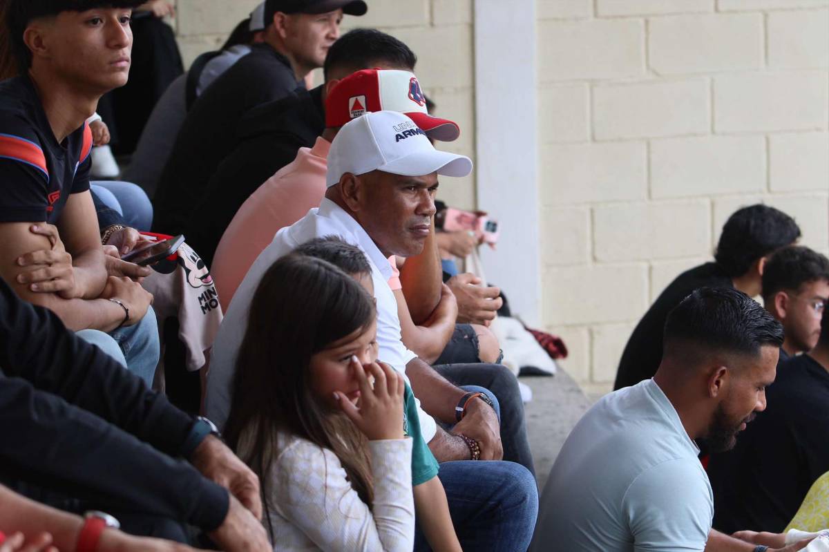 Goles, sorpresas e invitados: así se vivió el primer pulso de la gran final del torneo de reservas entre Motagua y Olimpia