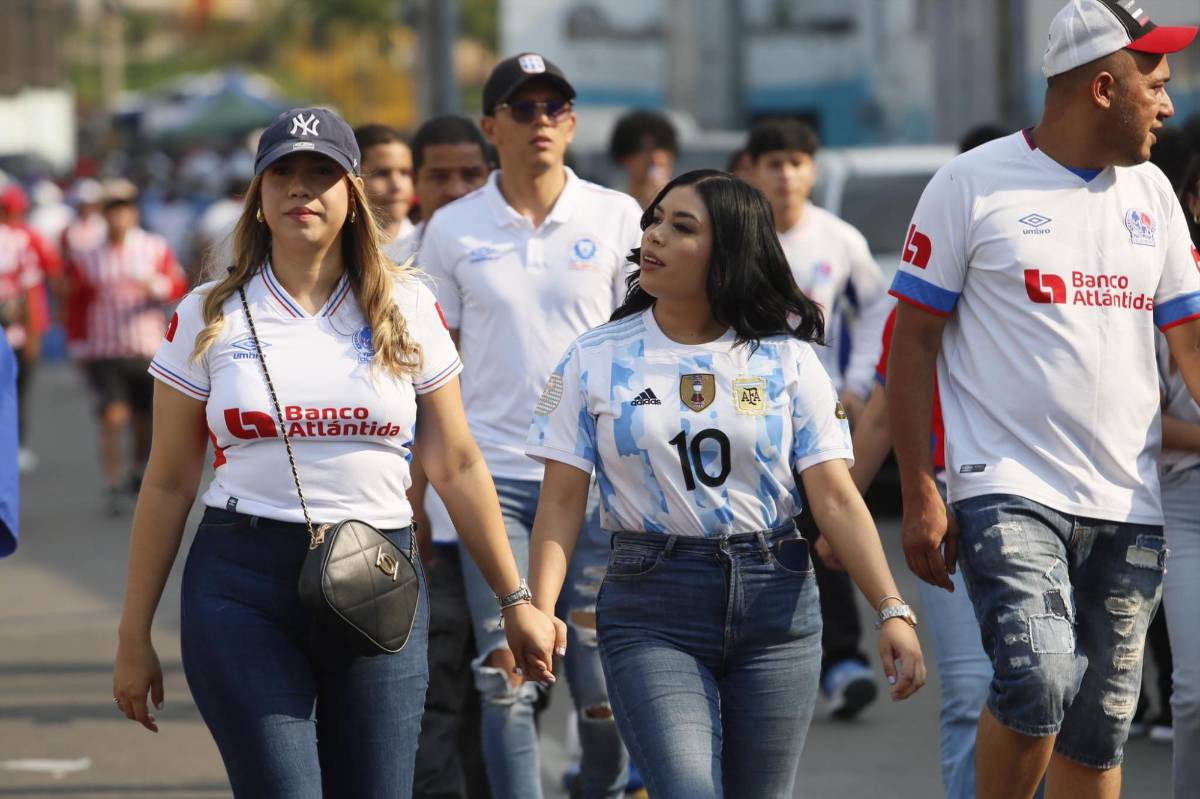 ¡Robaron suspiros! Las hermosas mujeres que enamoraron en la final Olimpia - Marathón en Tegucigalpa (FOTOS)